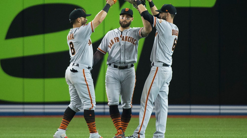 Giants part ways with Gerardo Parra, call up Mike Gerber