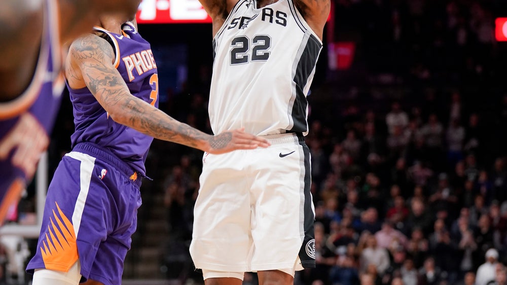 Gay’s buzzer beater gives Spurs 126-124 win over Suns