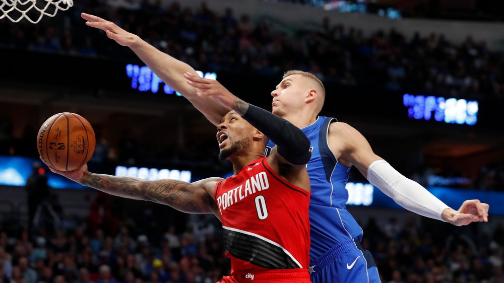 Lillard's late layup sends Trail Blazers past Mavs 121-119