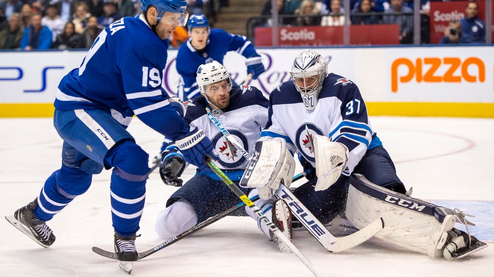 Wheeler leads Jets to 4-3 shootout win over Maple Leafs
