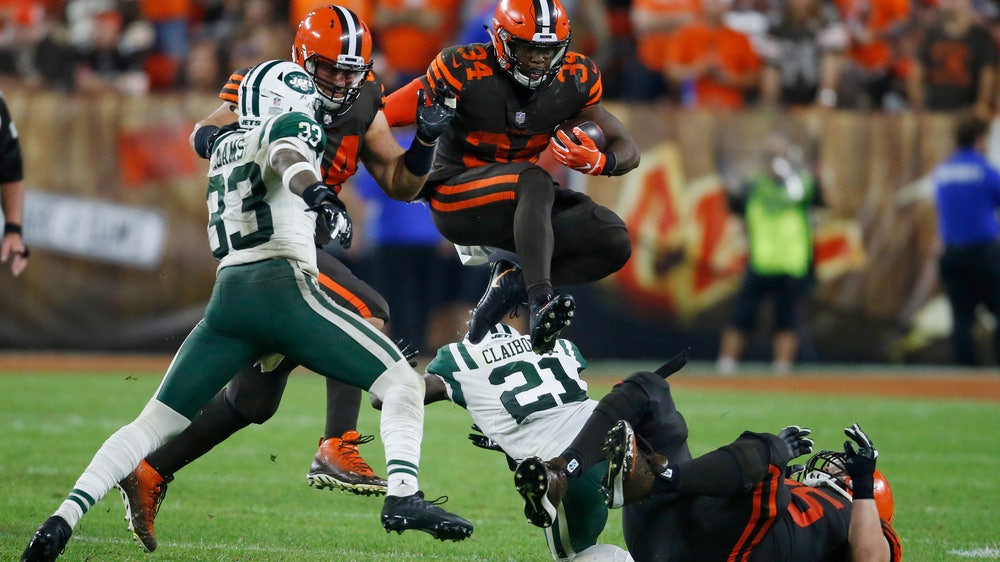 It's a win! It's a boy! Browns RB Hyde scores as son is born