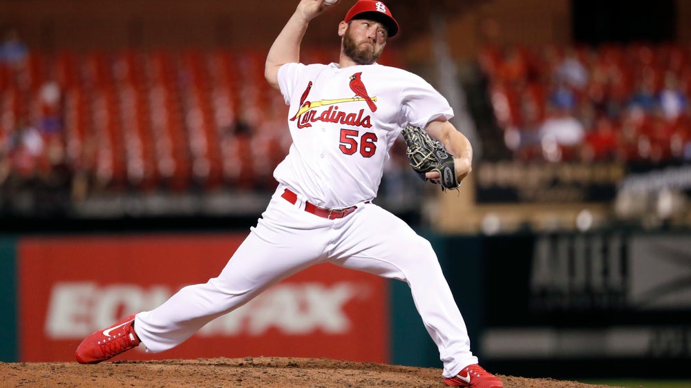 Nationals sign veteran reliever Holland for stretch run