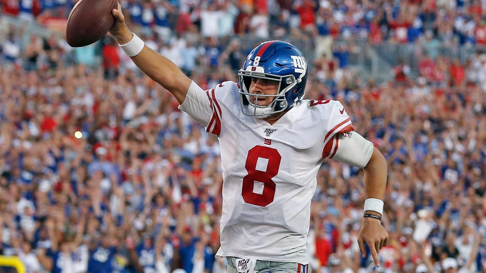 Jones sparkles in his start, Giants rally past Bucs 32-31