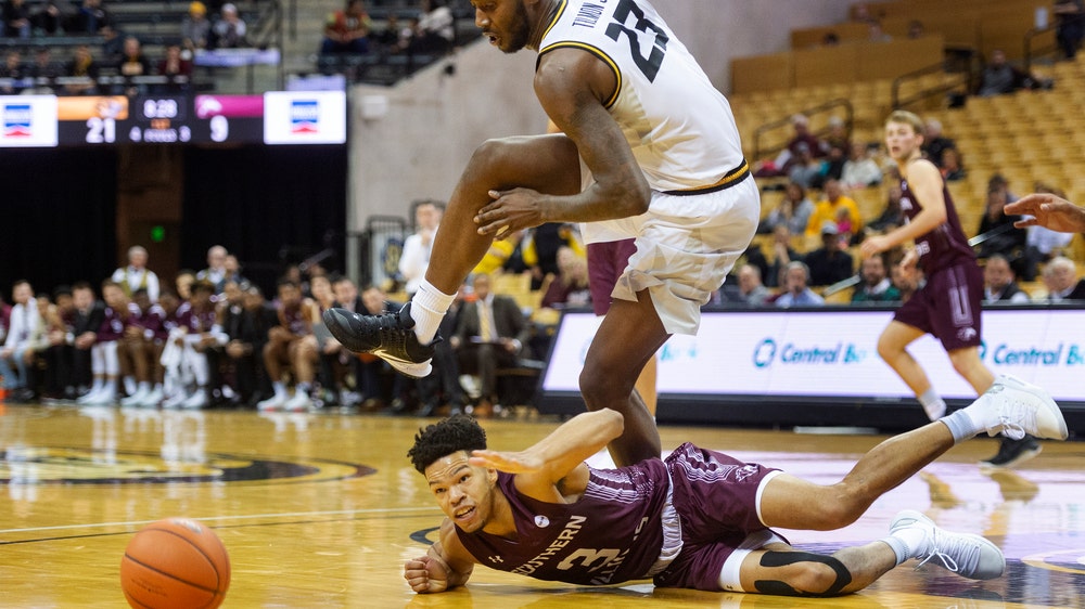 Smith's hot shooting lifts Missouri over Southern Illinois