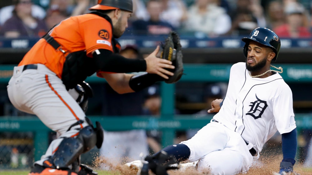 Hicks, Reyes power Tigers past Orioles in 12 innings 8-4