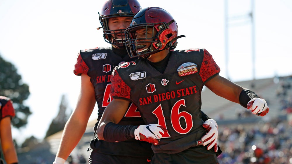 San Diego State beats C. Michigan 48-11 in New Mexico Bowl