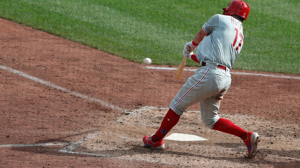 Phils win in Pittsburgh on Hoskins' HR; fan walks to plate