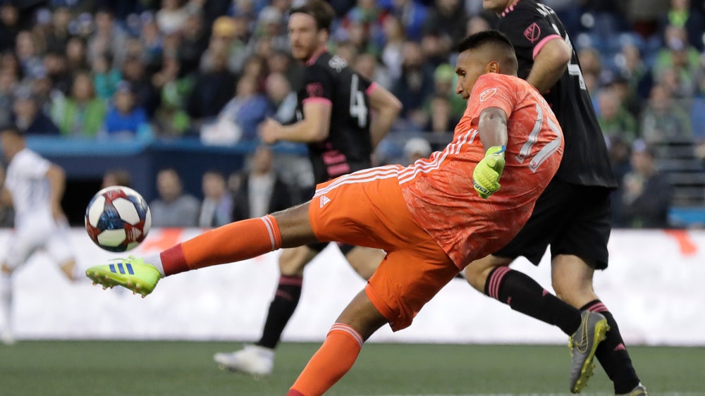 Sounders rally from two goals down, tie Earthquakes 2-2