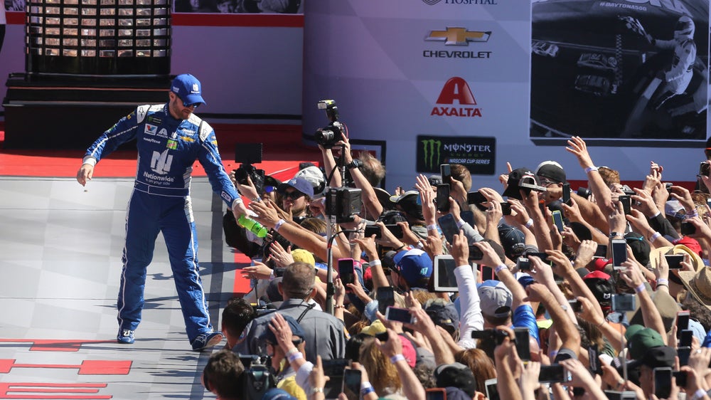 NASCAR community reacts to Dale Earnhardt Jr.'s retirement announcement