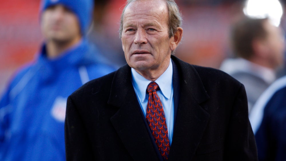 Broncos owner Pat Bowlen one step from Hall of Fame