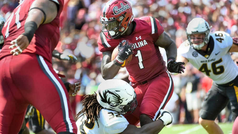 Scarnecchia’s 3 TDs lead Gamecocks to 37-35 win vs. Missouri