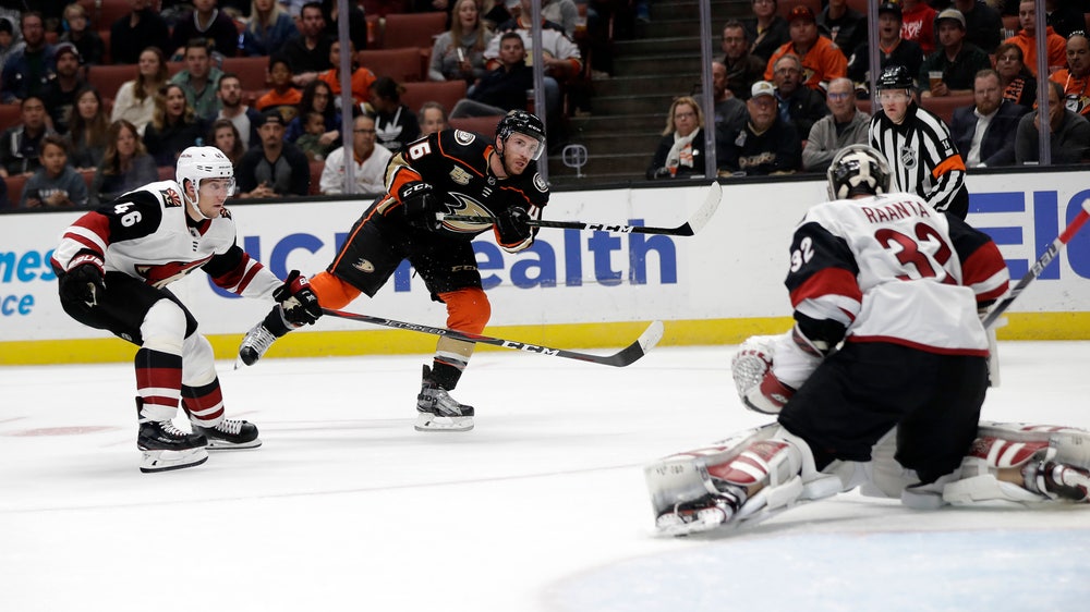 Arizona gets 1st win, defeats Anaheim in shootout