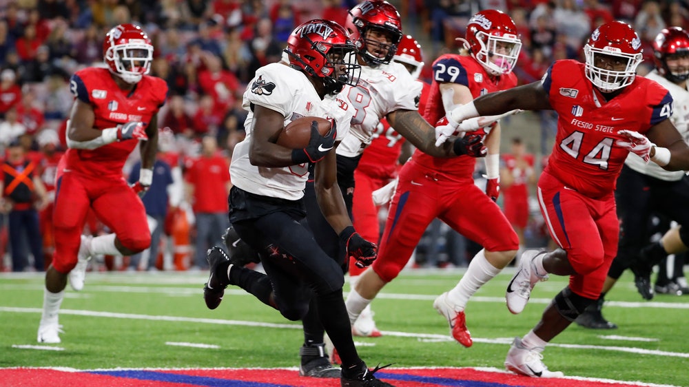 Hokit runs for 3 TDs, Fresno State beats UNLV 56-27