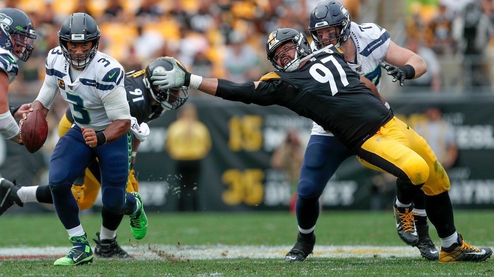 Pineiro's 53-yard FG at end lifts Bears past Broncos 16-14