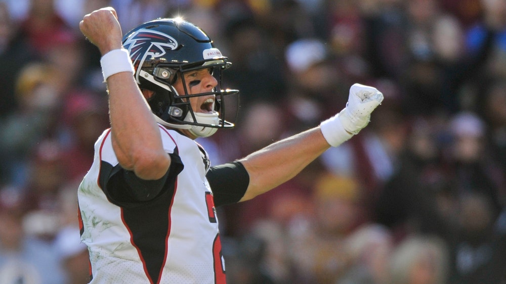 Falcons flex offensive muscles, blow out Redskins 38-14