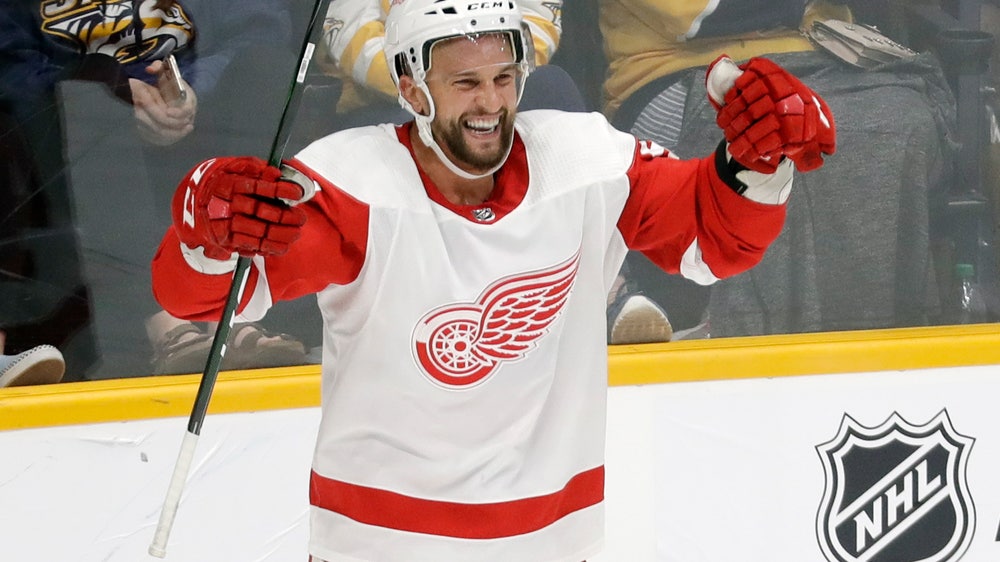 Mantha, Bertuzzi lead Red Wings over Predators 5-3