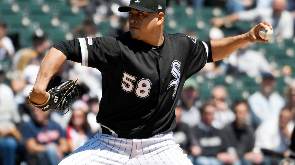 White Sox put left-hander Manny Bañuelos on injured list
