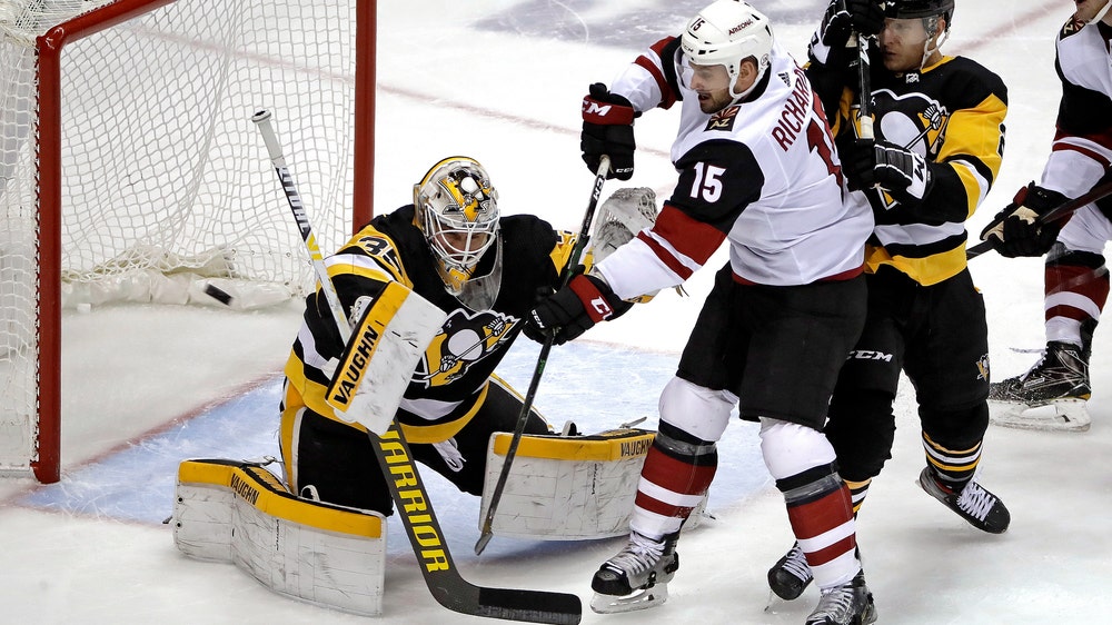 Jarry spoils Kessel's return, Penguins beat Coyotes 2-0