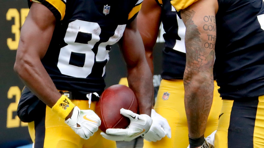 Steelers down Browns 33-18 a day after synagogue shooting