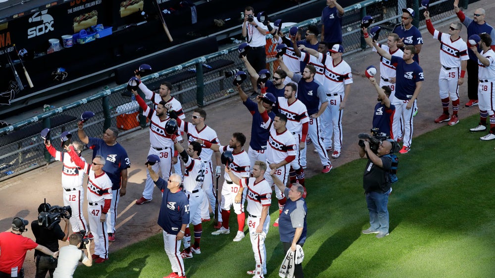 White Sox broadcaster Ken Harrelson works last game in booth