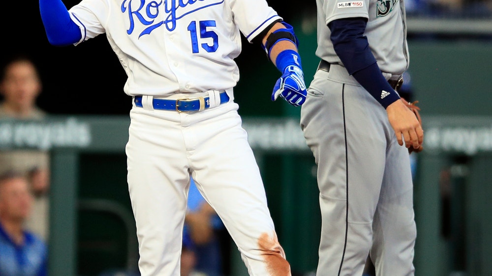 LEADING OFF: Merrifield on Royal run, Harper vs Nats again