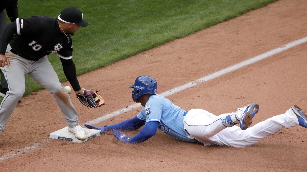Soler, Royals beat White Sox 8-6 on a raw day for 2-0 start