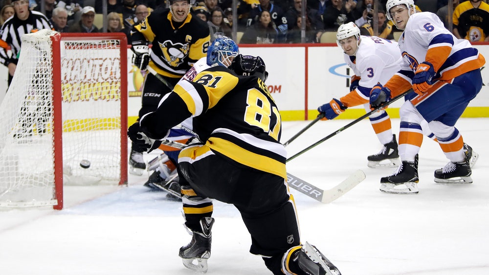 Kessel, Letang score twice, lead Pens past Islanders