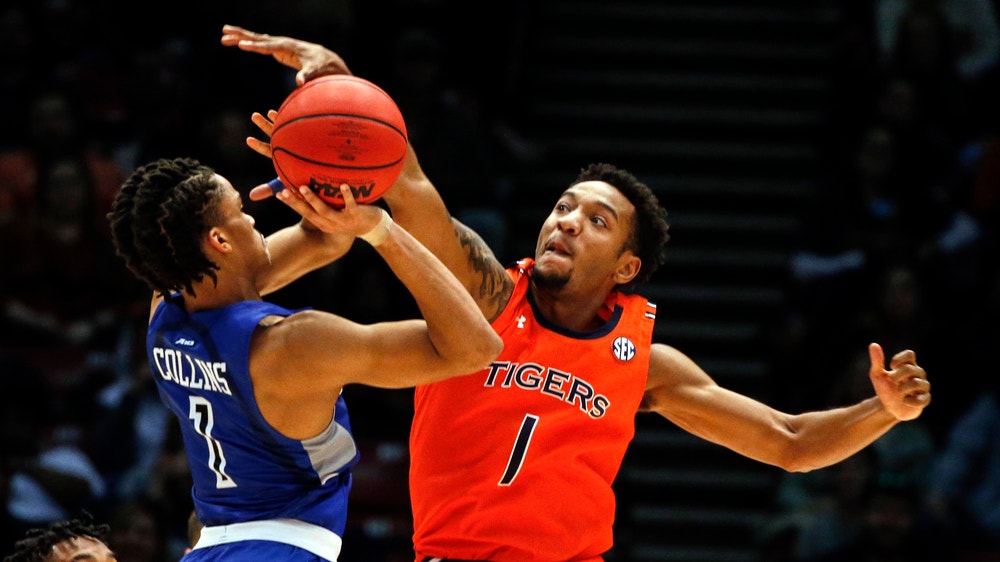 No. 12 Auburn beats Saint Louis in Mike Slive Invitational