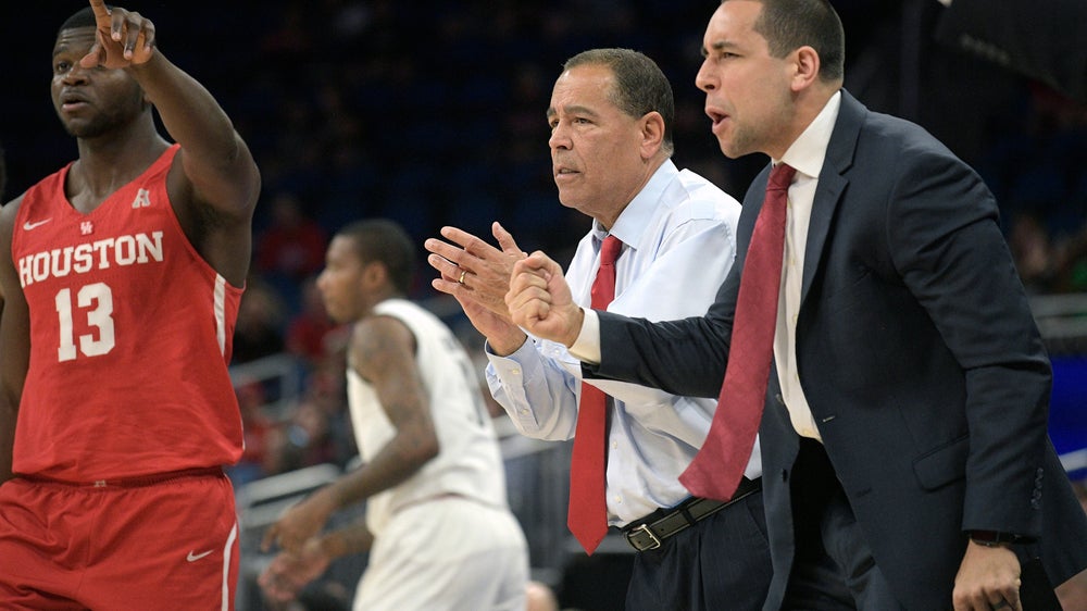 Sampson’s family feel has No. 9 Houston soaring