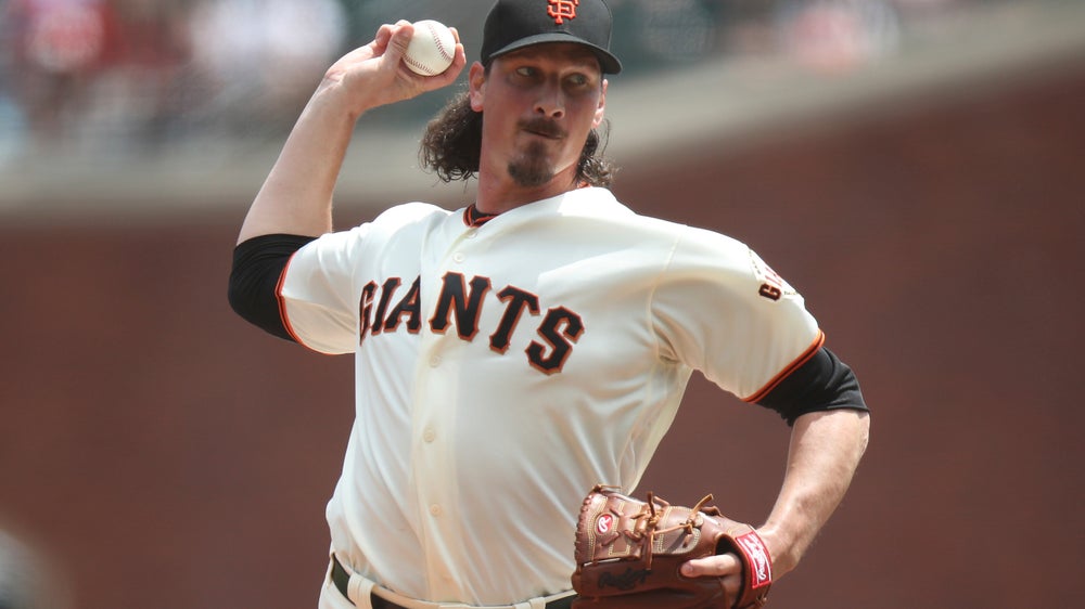 Samardzija throws 8 strong innings, Giants top Phillies 3-1