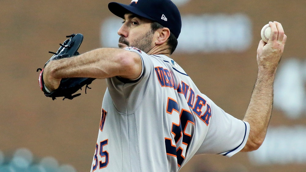 Verlander saluted back at Comerica, Astros beat Tigers 3-2