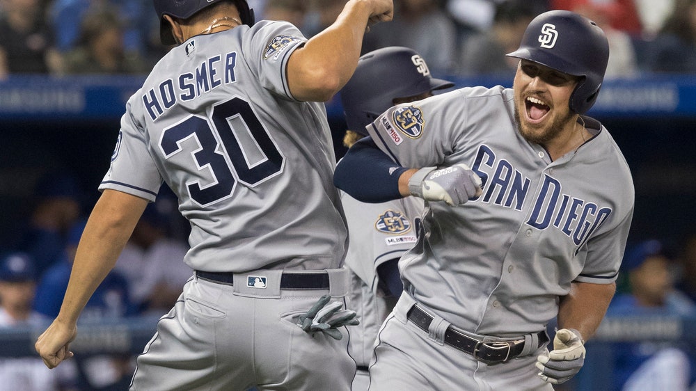Padres hit team-record 7 HRs, rout Jays 19-4, win 5th in row