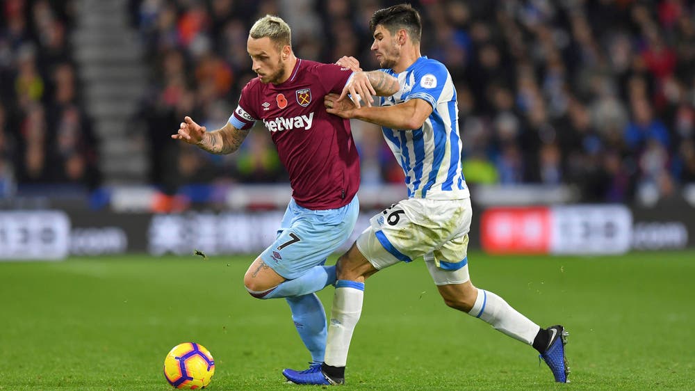 Huddersfield held to 1-1 by West Ham in EPL