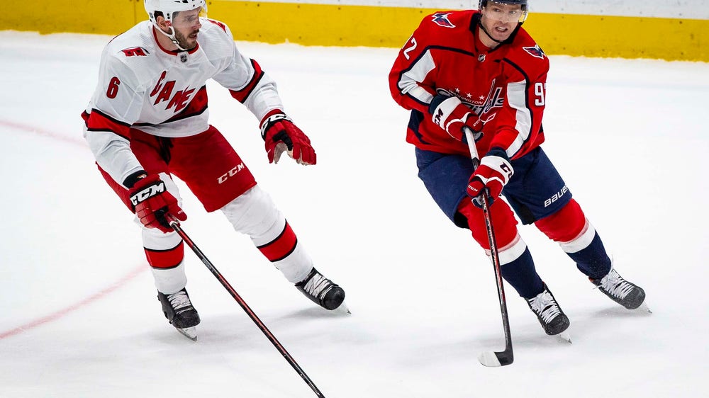 Ovechkin, Samsonov lead Capitals over Hurricanes 2-0
