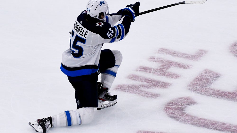 Scheifele scores in OT, Jets beat winless Blackhawks 3-2
