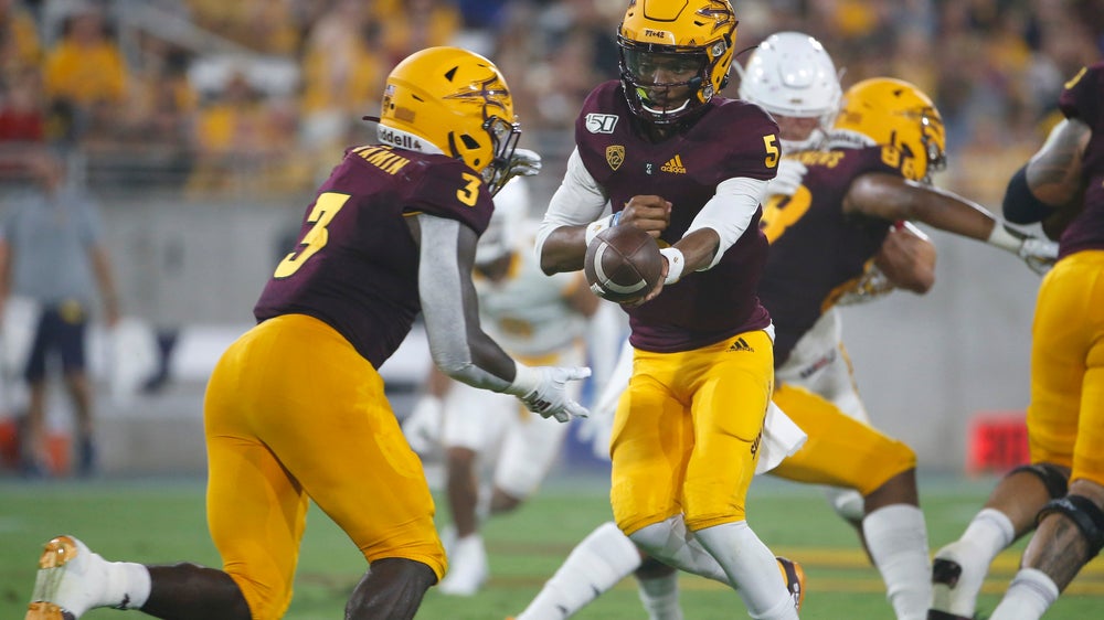 Freshman Daniels leads Arizona State to 30-7 win in opener