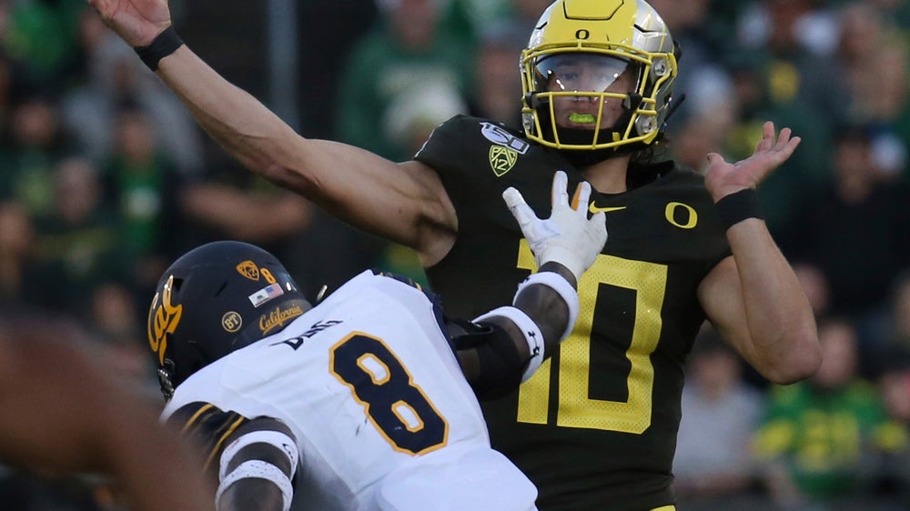 No. 13 Oregon overcomes slow start to beat Cal 17-7
