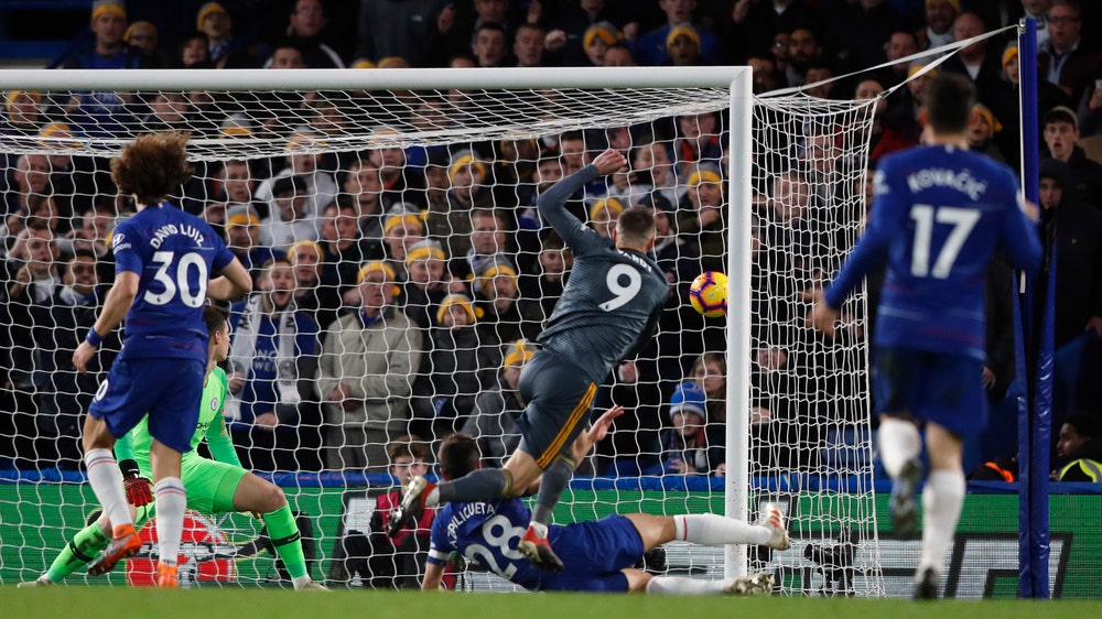 Vardy the matchwinner as Leicester beats Chelsea 1-0