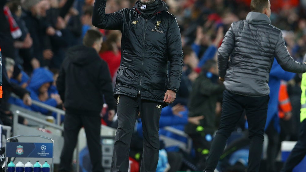 English teams edge Italians to advance in Champions League