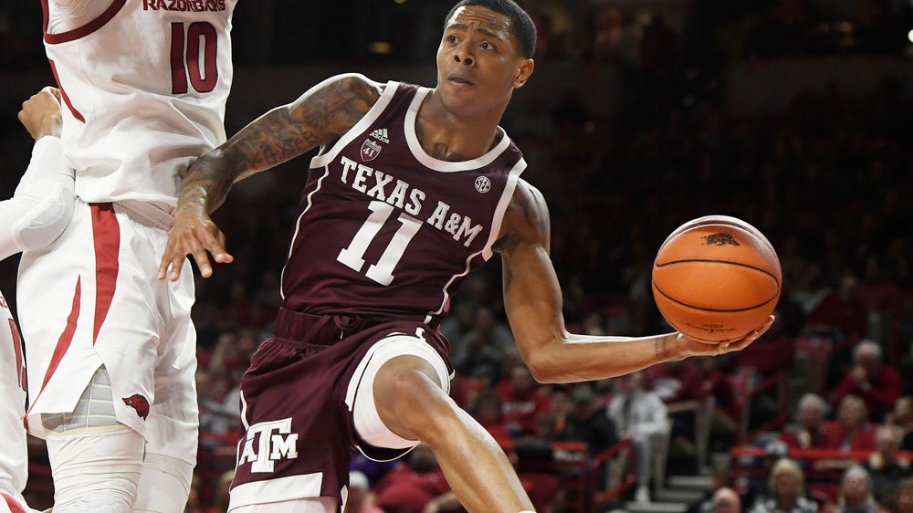 Flagg scores 22, leads Texas A&M past Arkansas 87-80