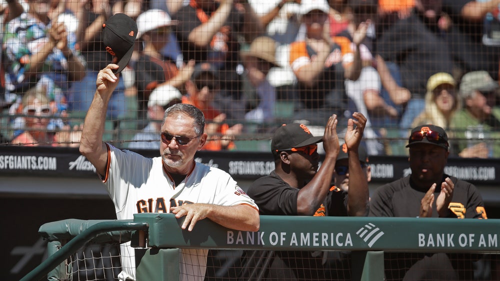 Padres power past Giants 8-4, spoil Sandoval's final AB