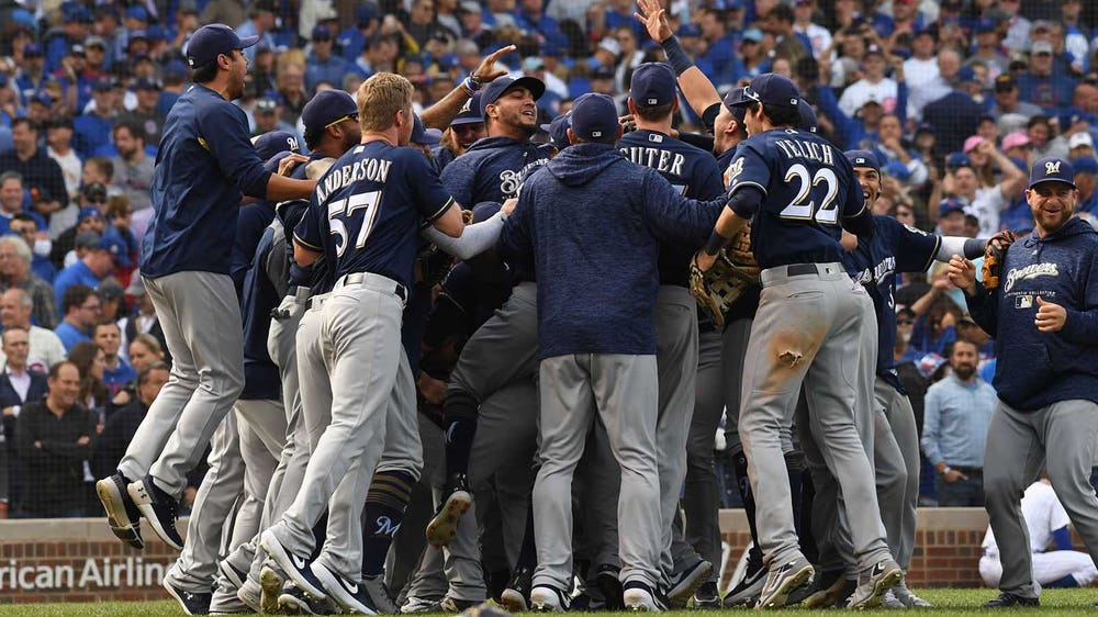 PHOTOS: Brewers clinch first division title since 2011