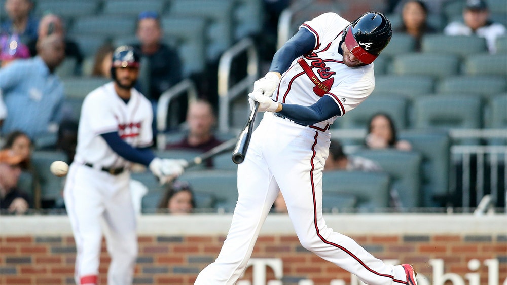 Three Cuts: Will Phillies' superstar treatment of Freddie Freeman foreshadow 2018 campaign?