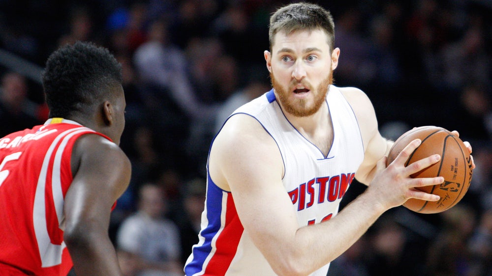 Pistons' Baynes has surgery to repair broken nose