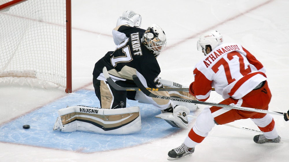 Athanasiou leads Red Wings past Penguins