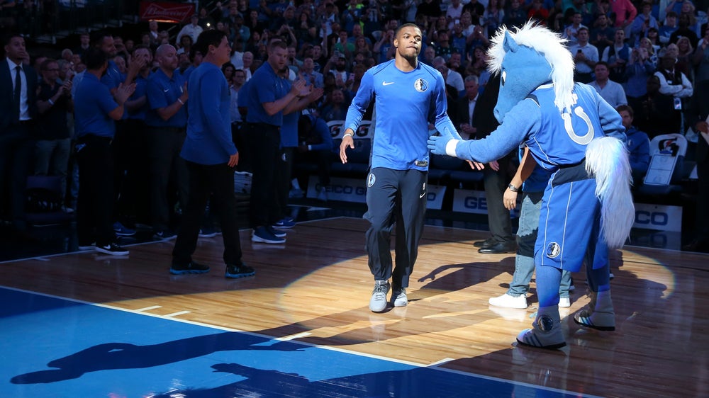 PHOTOS: Dennis Smith Jr. Dazzles In Mavericks Debut
