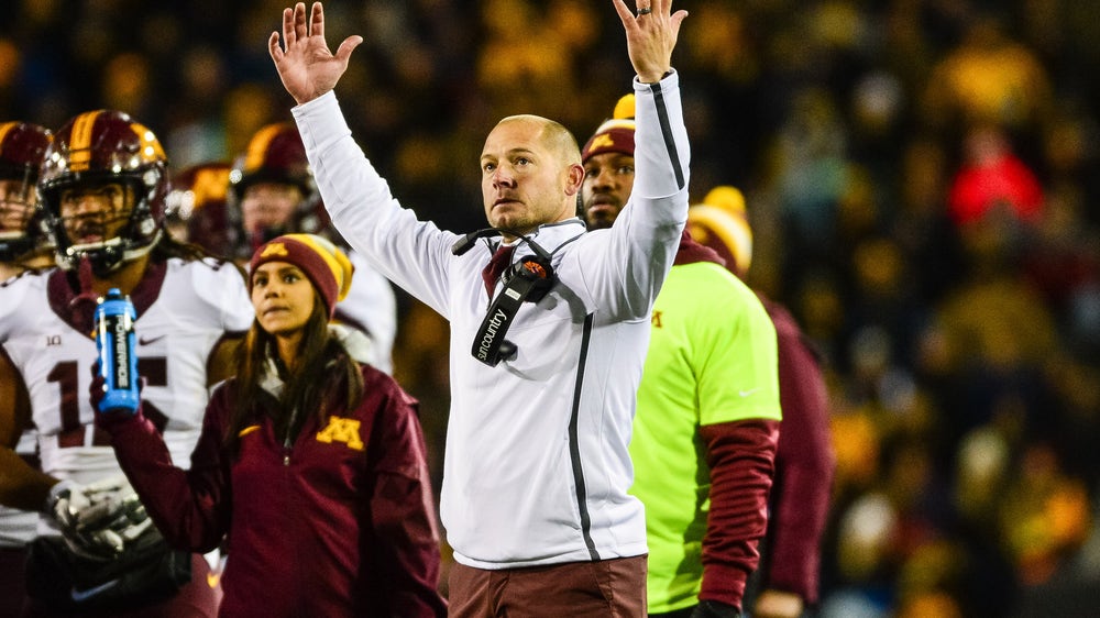 PHOTOS: Gophers at Iowa