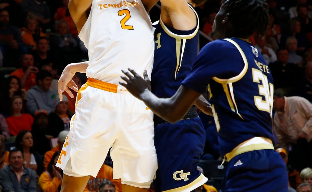 Defense Carries No 5 Tennessee Past Georgia Tech 66 53 Fox Sports