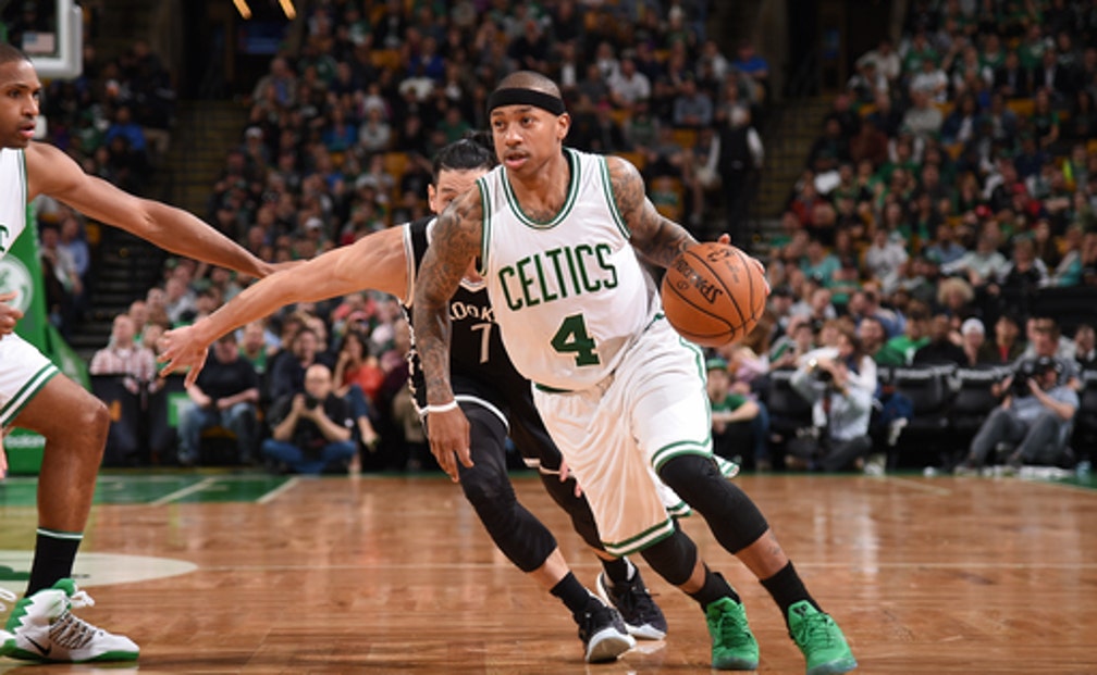 Day after sister's death, Isaiah Thomas plays for Celtics ...