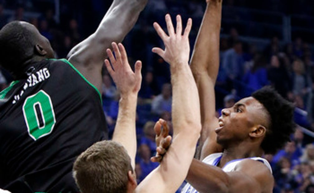 Big Second Half Lifts No 5 Kentucky Past Utah Valley 73 63 Nov